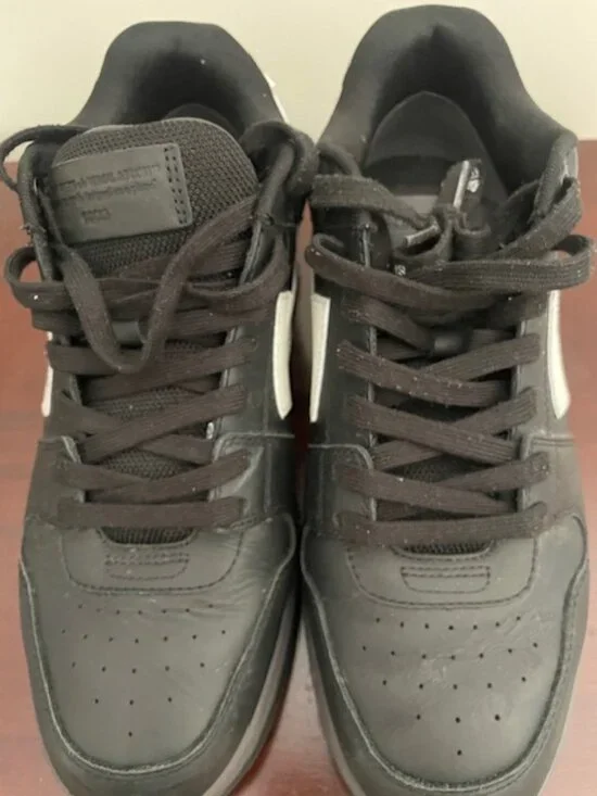 Shoes - Picture 3 of 4